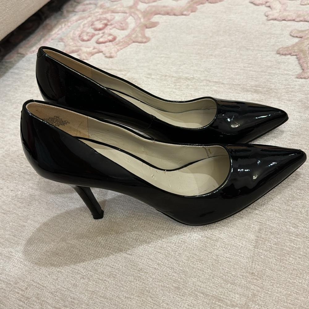 NINE WEST HEELS SIZE 7